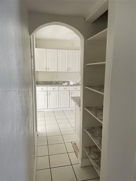 For Rent: $2,800 (3 beds, 1 baths, 1148 Square Feet)