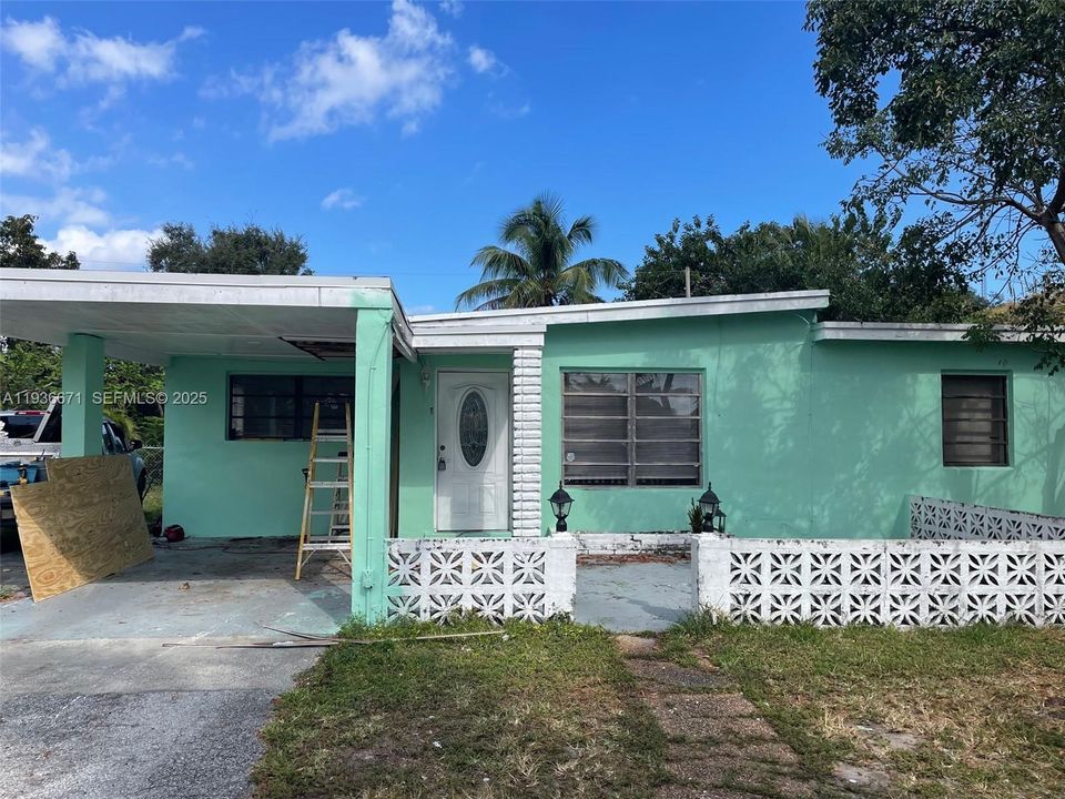 For Rent: $2,800 (3 beds, 1 baths, 1148 Square Feet)