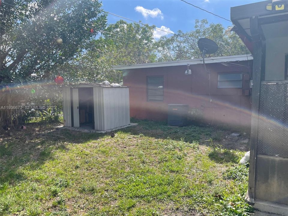 For Rent: $2,800 (3 beds, 1 baths, 1148 Square Feet)