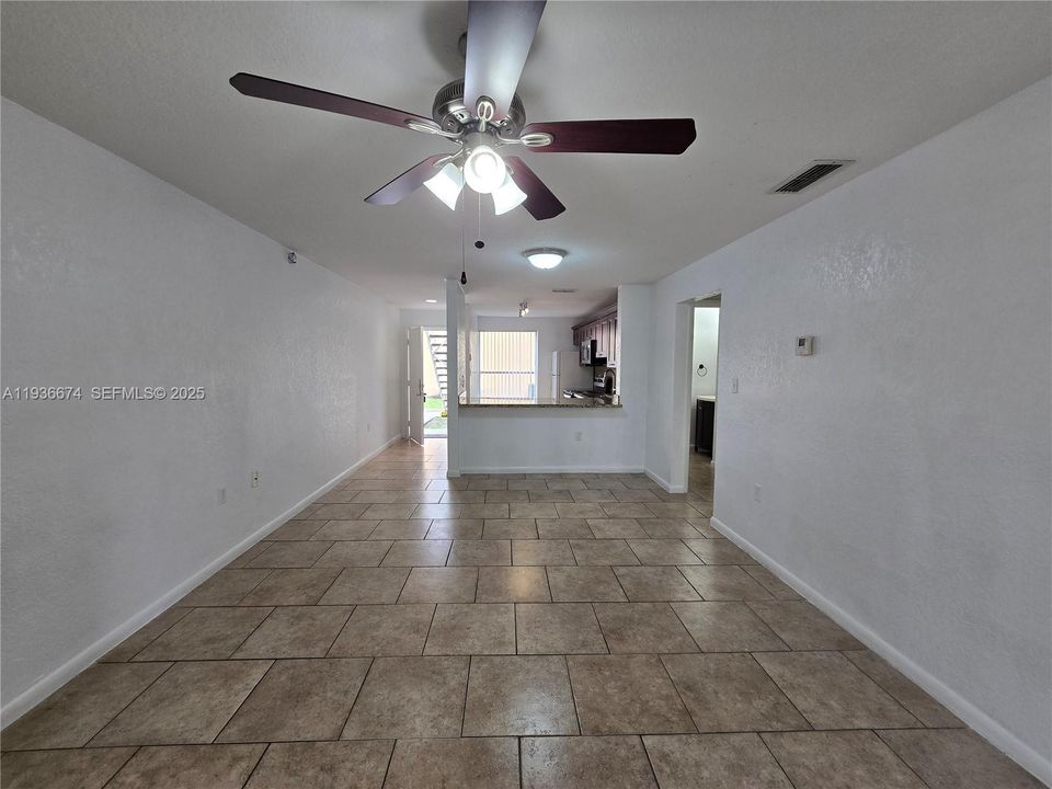 For Rent: $2,000 (2 beds, 2 baths, 1084 Square Feet)