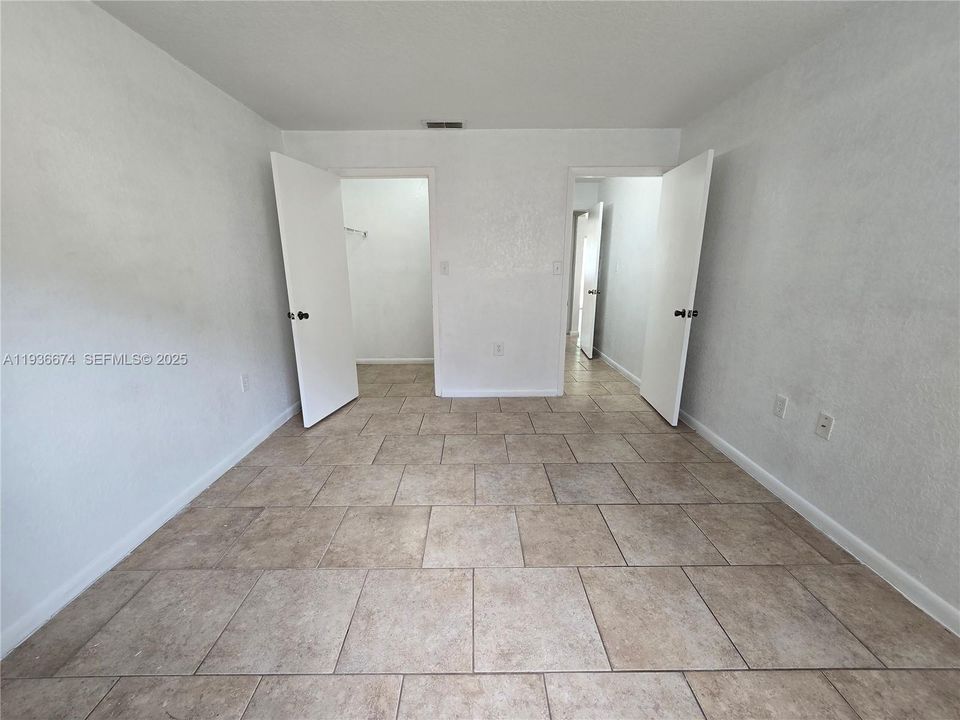 For Rent: $2,000 (2 beds, 2 baths, 1084 Square Feet)
