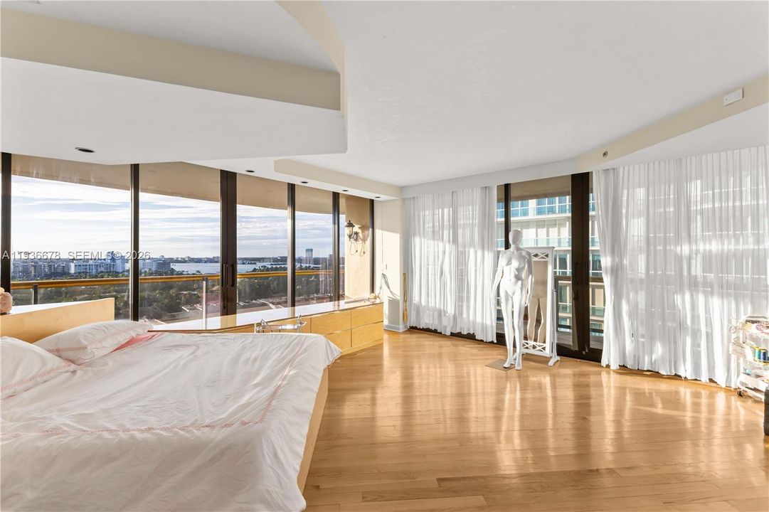 На продажу: $3,500,000 (3 спален, 3 ванн, 3670 Квадратных фут)