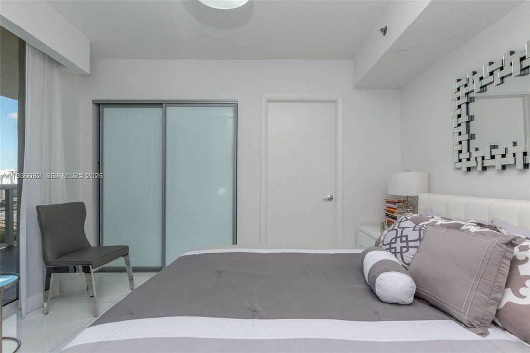 В аренду: $10,000 (2 спален, 2 ванн, 1886 Квадратных фут)