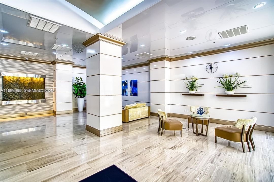 出租: $5,500 (3 贝兹, 2 浴室, 1525 平方英尺)