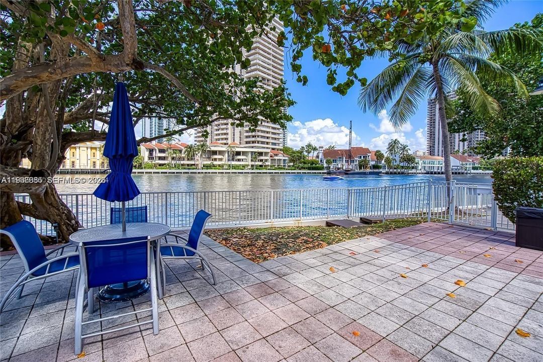 出租: $5,500 (3 贝兹, 2 浴室, 1525 平方英尺)