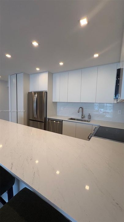 出租: $5,500 (3 贝兹, 2 浴室, 1525 平方英尺)