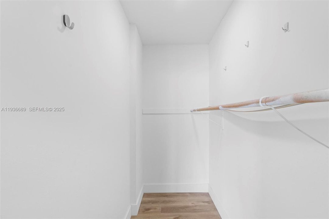 В аренду: $2,300 (2 спален, 1 ванн, 767 Квадратных фут)