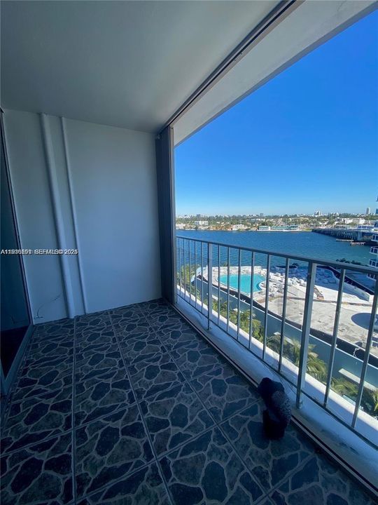 В аренду: $2,100 (1 спален, 1 ванн, 940 Квадратных фут)