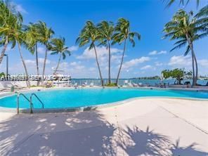 В аренду: $2,100 (1 спален, 1 ванн, 940 Квадратных фут)