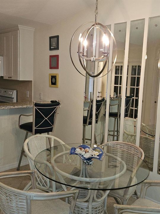 В аренду: $2,300 (2 спален, 2 ванн, 0 Квадратных фут)