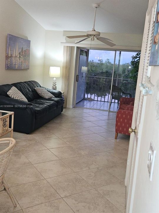 В аренду: $2,300 (2 спален, 2 ванн, 0 Квадратных фут)