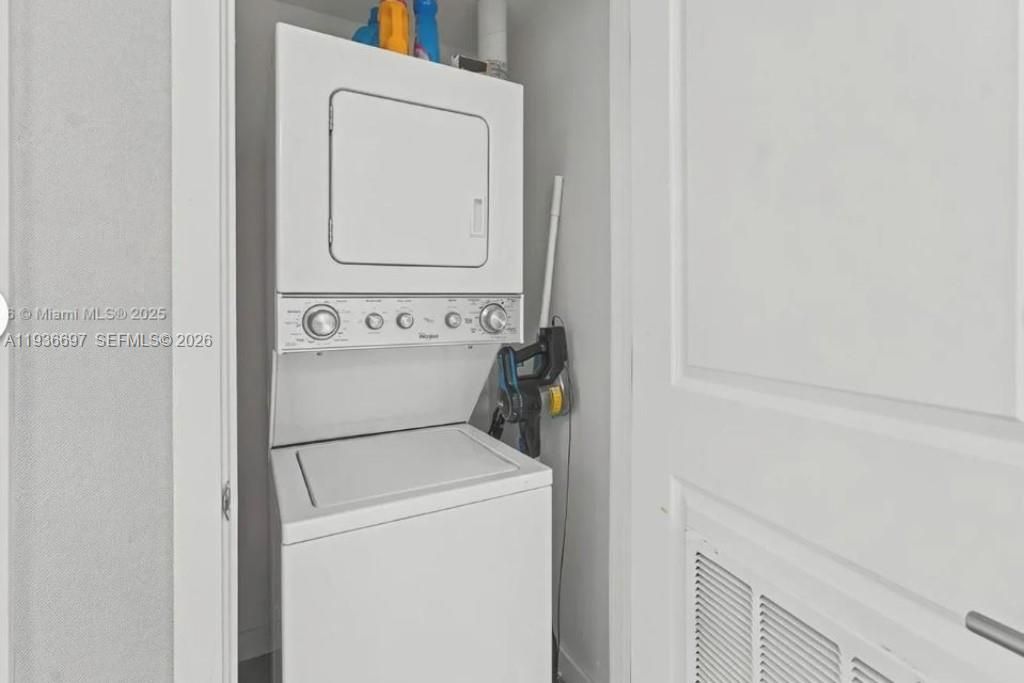 На продажу: $465,000 (1 спален, 1 ванн, 865 Квадратных фут)