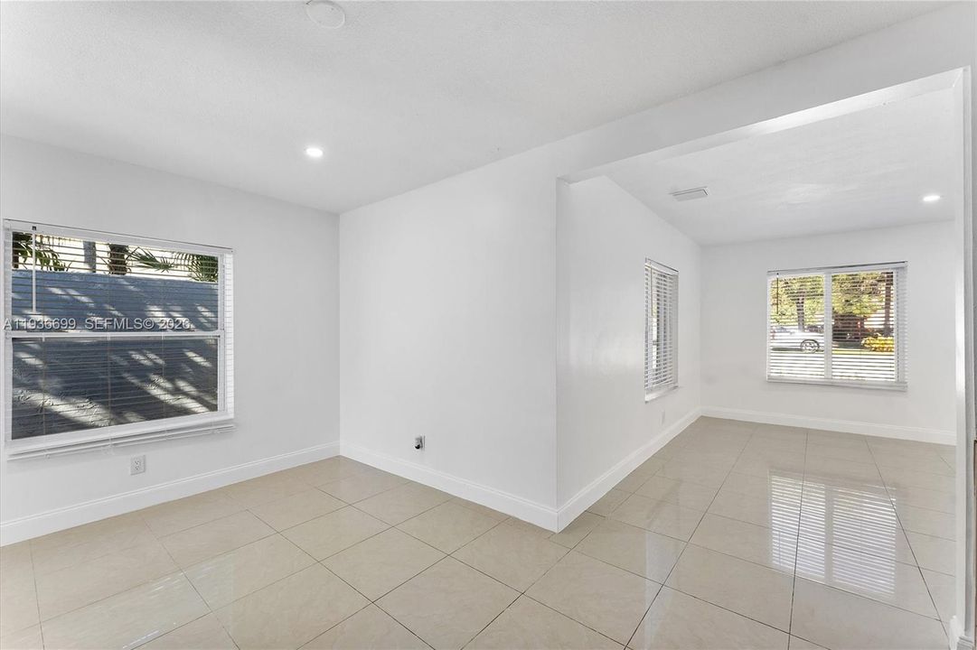 For Sale: $685,000 (3 beds, 2 baths, 1442 Square Feet)