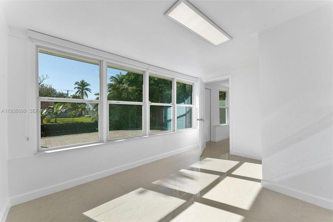 For Sale: $685,000 (3 beds, 2 baths, 1442 Square Feet)