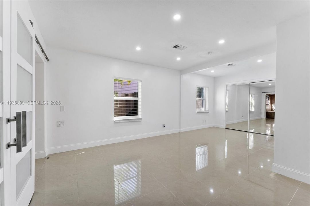 For Sale: $685,000 (3 beds, 2 baths, 1442 Square Feet)