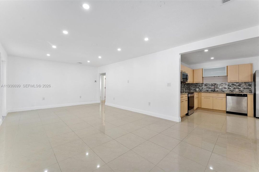 For Sale: $685,000 (3 beds, 2 baths, 1442 Square Feet)