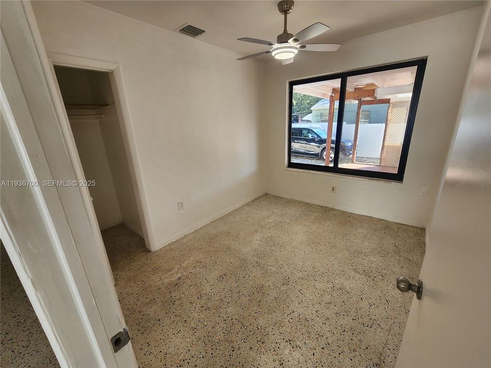 For Rent: $2,800 (3 beds, 2 baths, 1100 Square Feet)