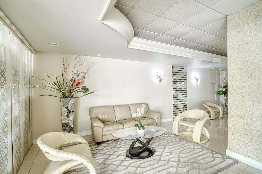 出租: $2,300 (2 贝兹, 2 浴室, 1360 平方英尺)