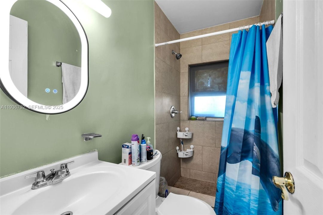 待售: $319,999 (2 贝兹, 1 浴室, 625 平方英尺)