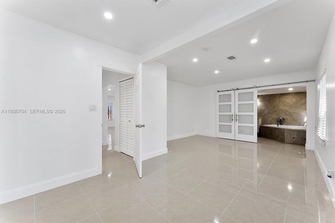 В аренду: $4,500 (3 спален, 2 ванн, 1442 Квадратных фут)