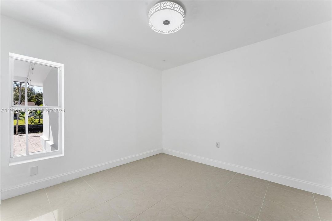 В аренду: $4,500 (3 спален, 2 ванн, 1442 Квадратных фут)