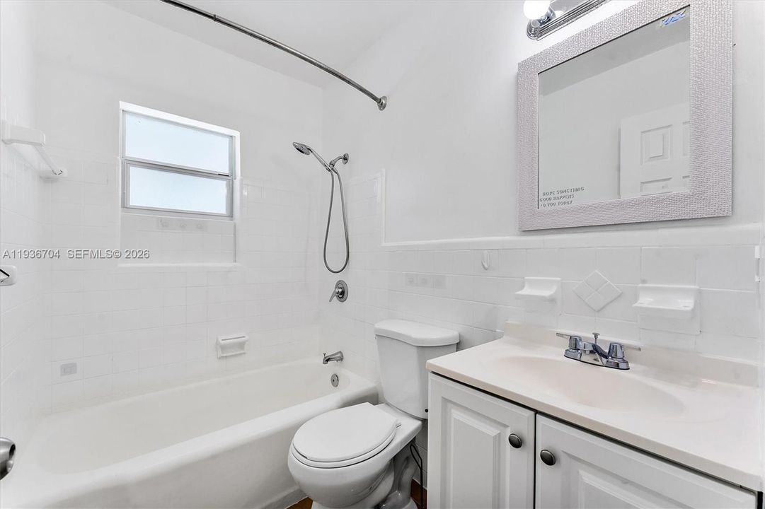 В аренду: $4,500 (3 спален, 2 ванн, 1442 Квадратных фут)