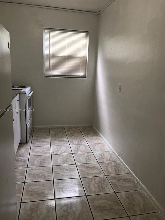 В аренду: $1,800 (2 спален, 1 ванн, 0 Квадратных фут)