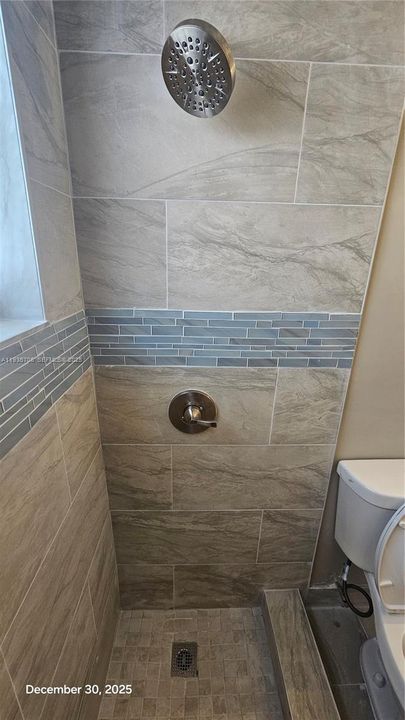 For Rent: $1,850 (2 beds, 1 baths, 955 Square Feet)