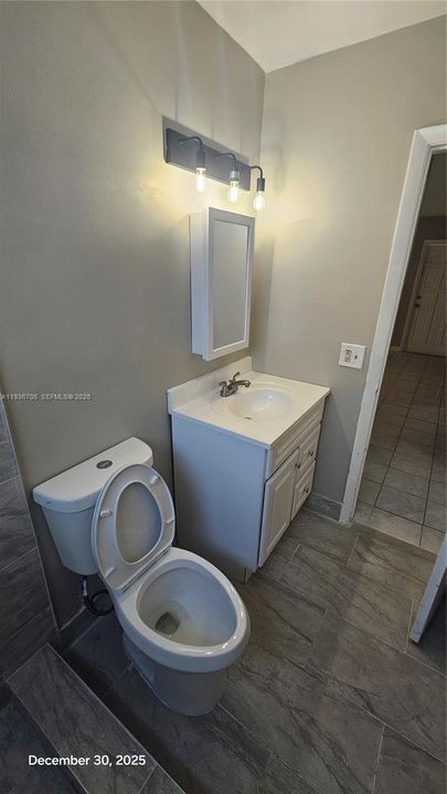 For Rent: $1,850 (2 beds, 1 baths, 955 Square Feet)