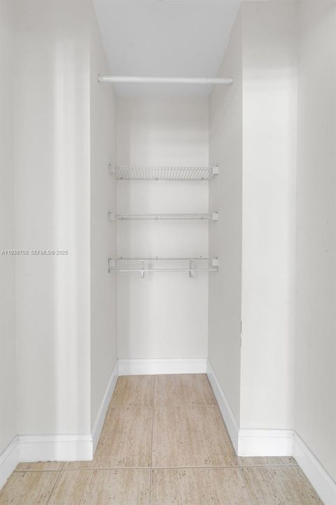 En Venta: $549,999 (2 camas, 2 baños, 1429 Pies cuadrados)