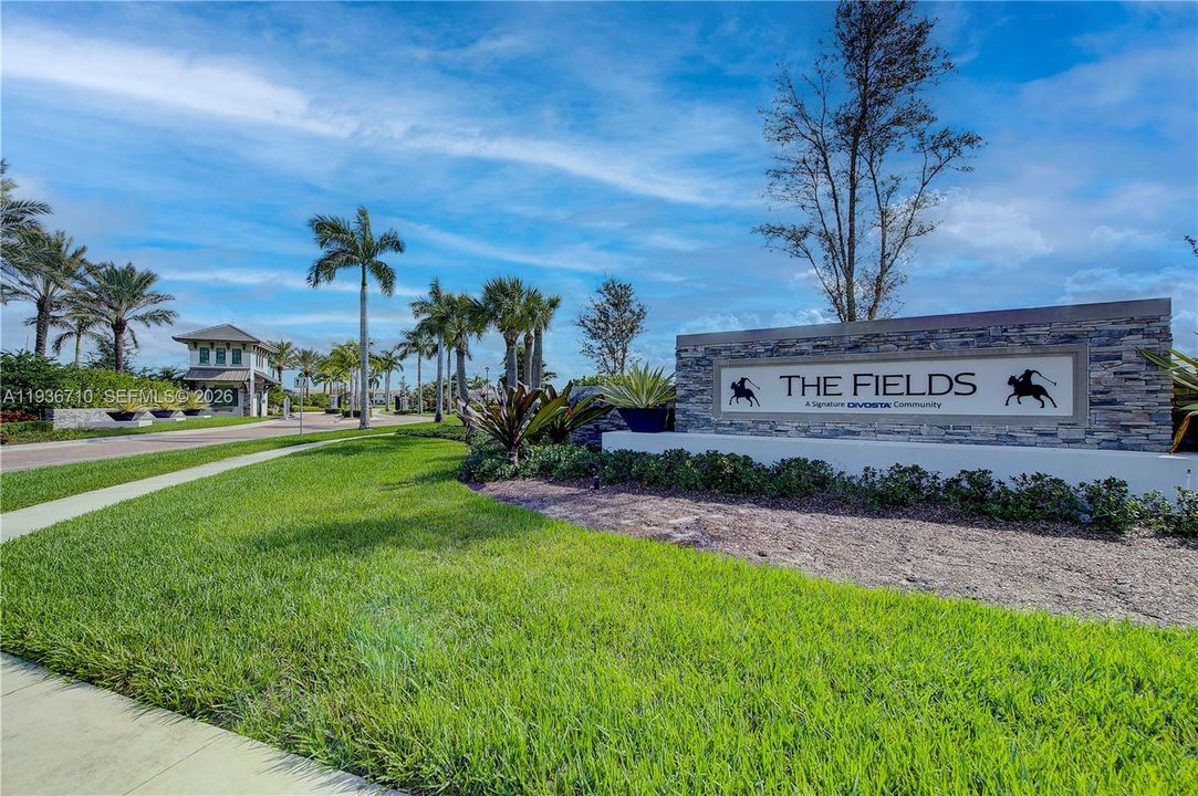 For Rent: $4,900 (4 beds, 2 baths, 2631 Square Feet)