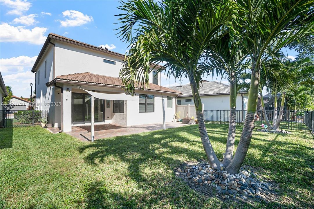 For Rent: $4,900 (4 beds, 2 baths, 2631 Square Feet)