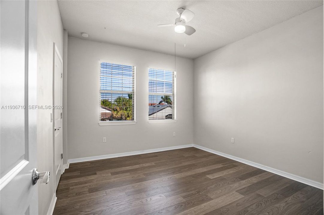 For Rent: $4,900 (4 beds, 2 baths, 2631 Square Feet)