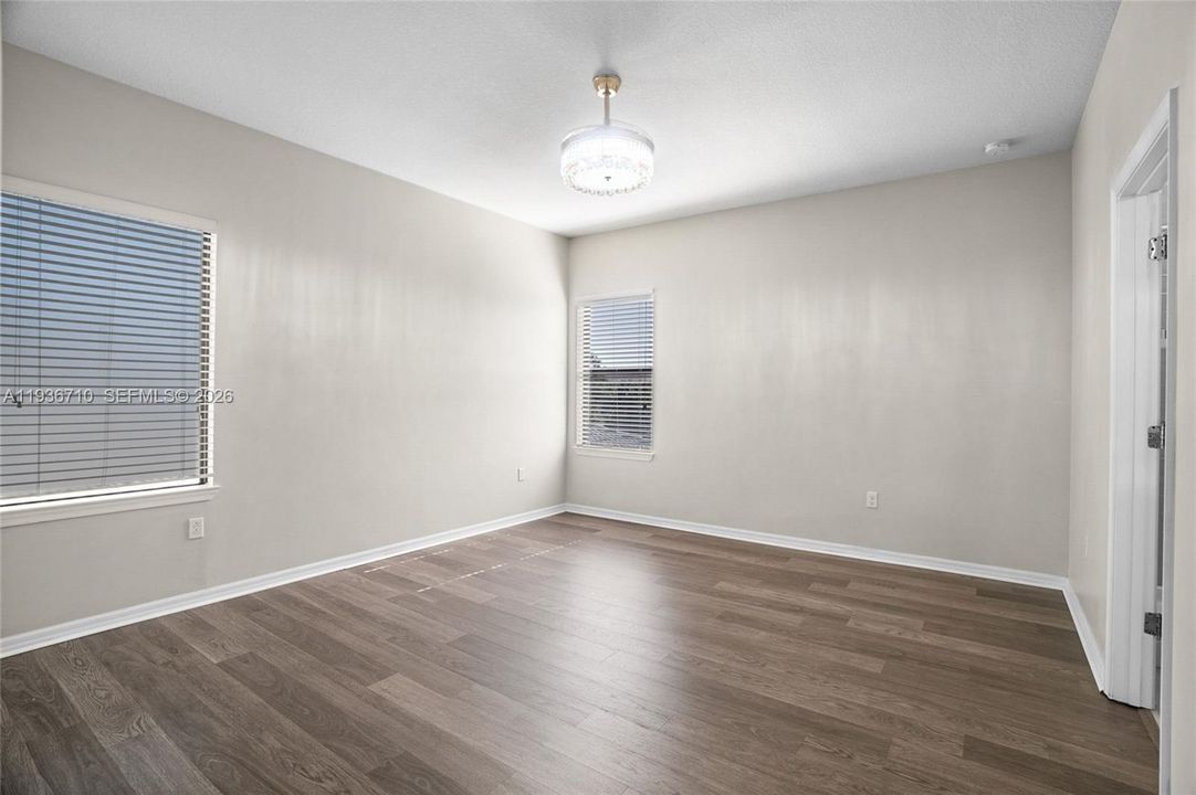 For Rent: $4,900 (4 beds, 2 baths, 2631 Square Feet)