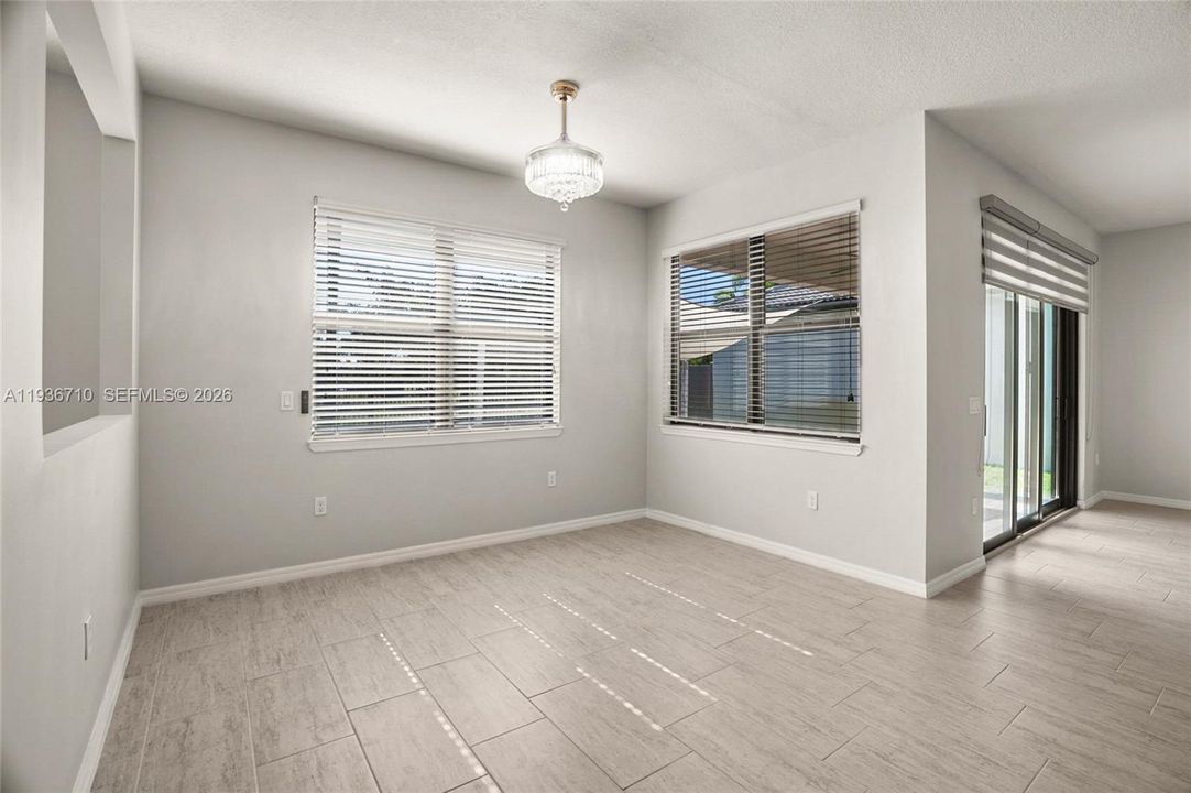 For Rent: $4,900 (4 beds, 2 baths, 2631 Square Feet)