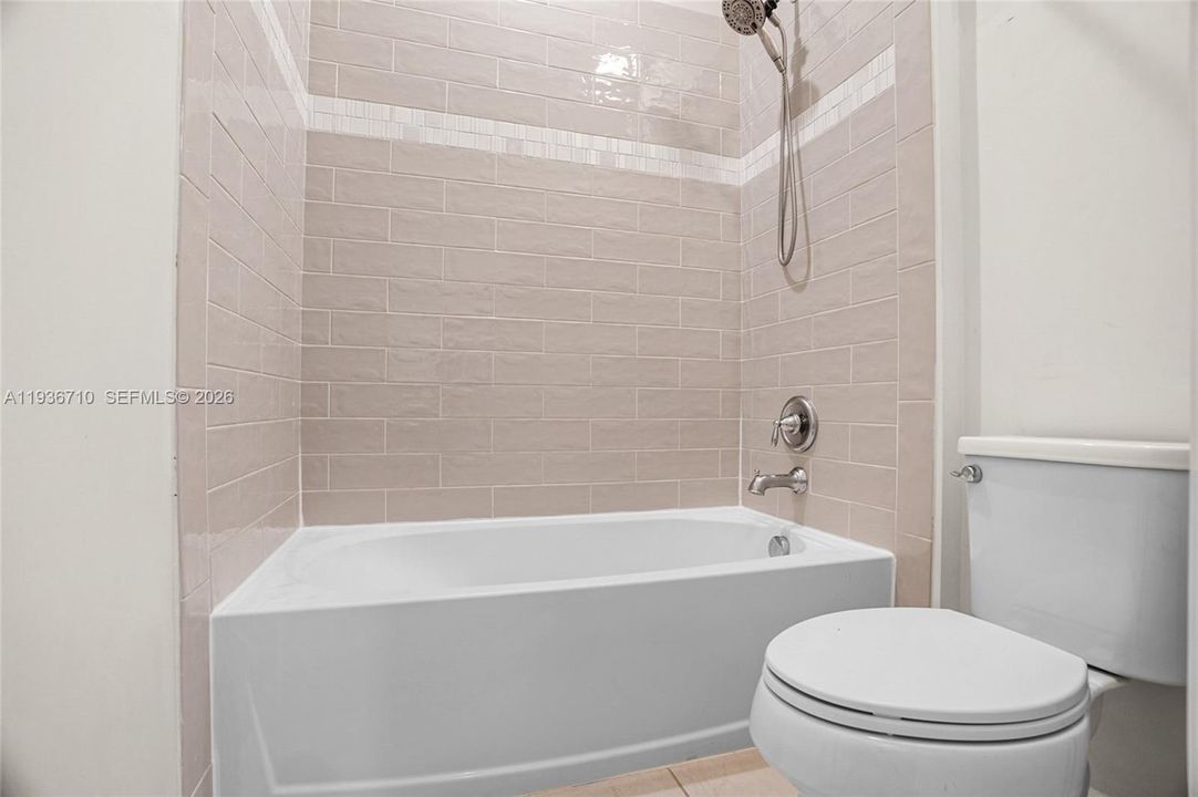 For Rent: $4,900 (4 beds, 2 baths, 2631 Square Feet)