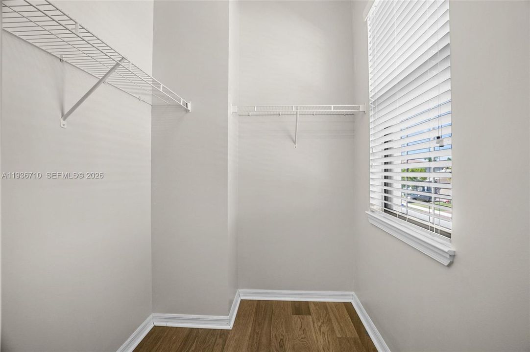 For Rent: $4,900 (4 beds, 2 baths, 2631 Square Feet)