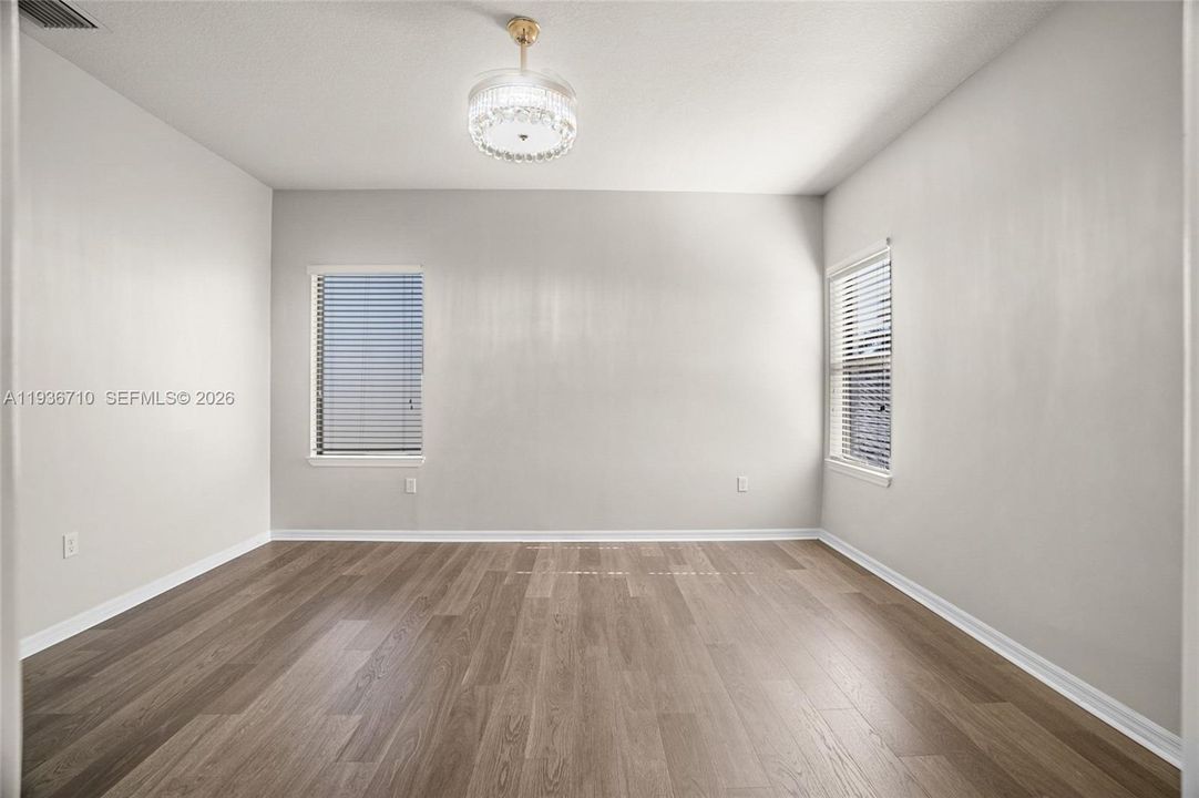 For Rent: $4,900 (4 beds, 2 baths, 2631 Square Feet)