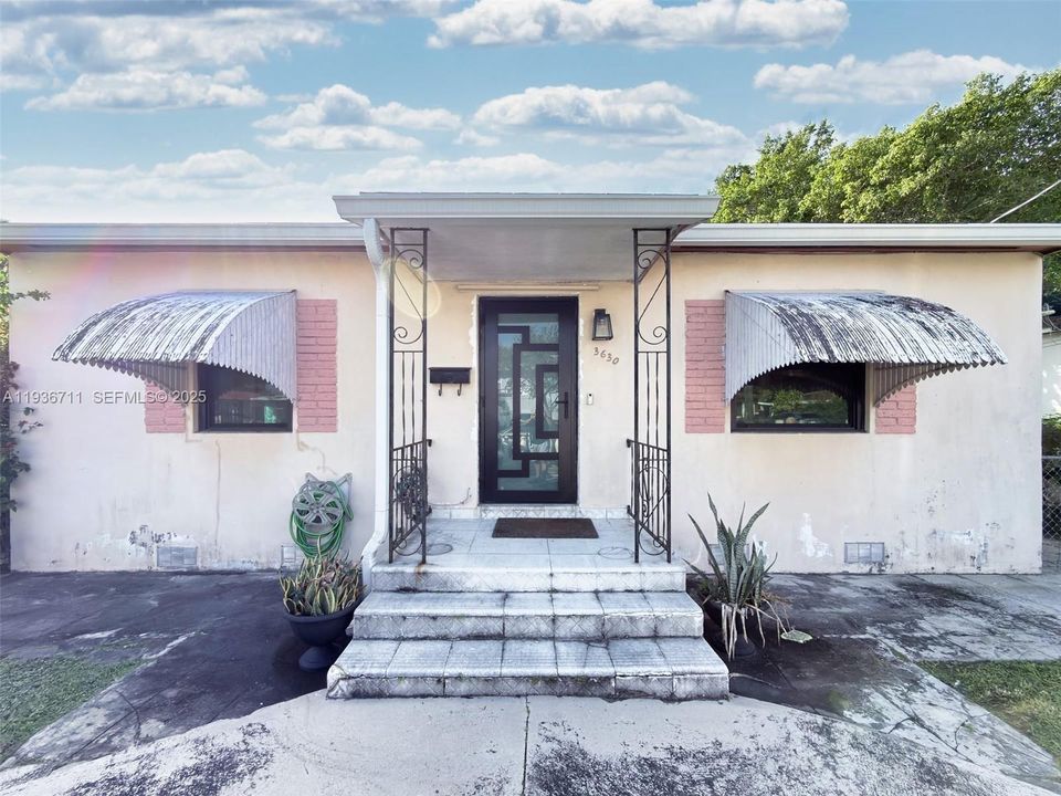 待售: $600,000 (3 贝兹, 3 浴室, 1504 平方英尺)