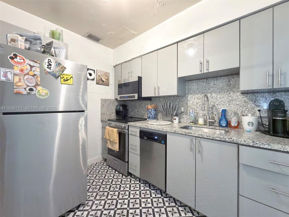 待售: $600,000 (3 贝兹, 3 浴室, 1504 平方英尺)