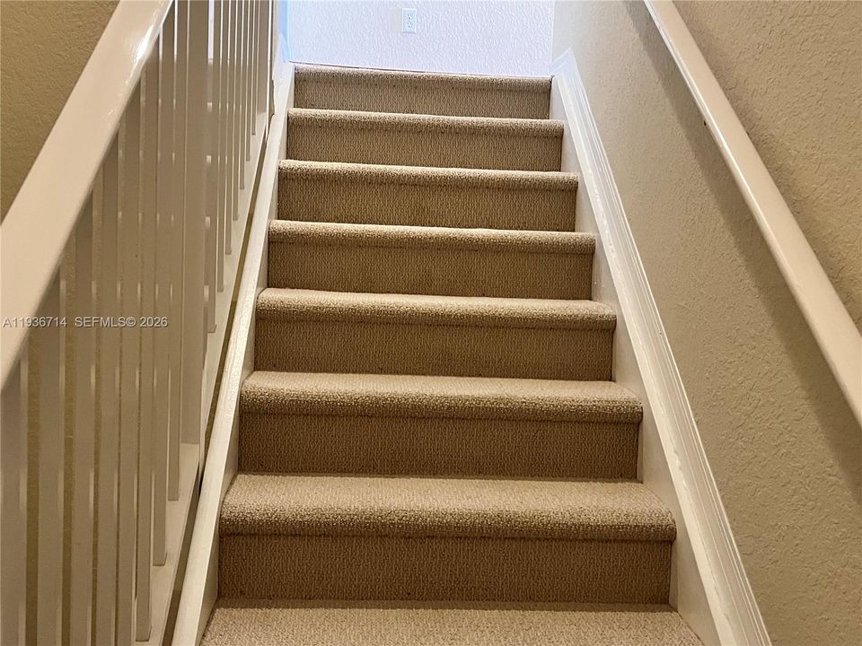 На продажу: $355,000 (2 спален, 2 ванн, 1403 Квадратных фут)