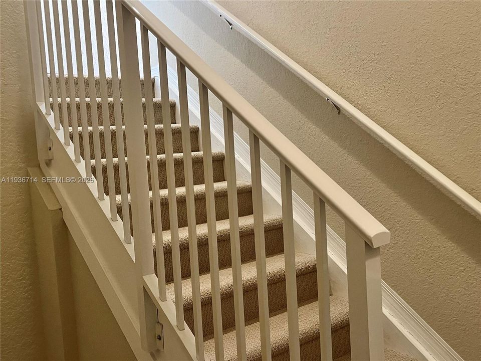 На продажу: $355,000 (2 спален, 2 ванн, 1403 Квадратных фут)