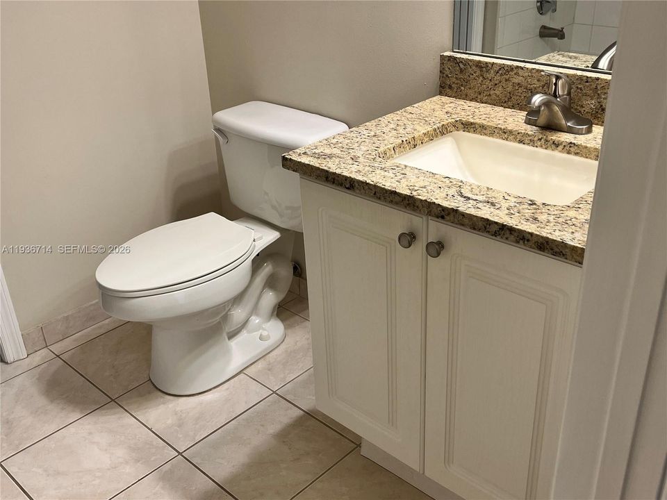 На продажу: $355,000 (2 спален, 2 ванн, 1403 Квадратных фут)