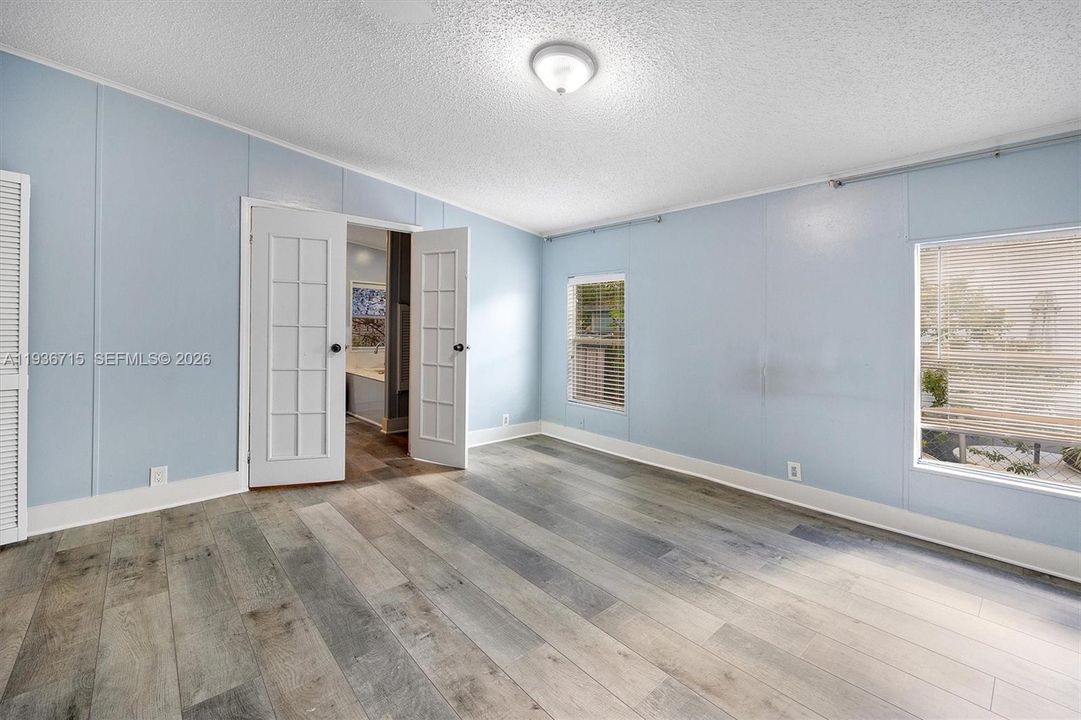 На продажу: $310,000 (3 спален, 2 ванн, 1430 Квадратных фут)