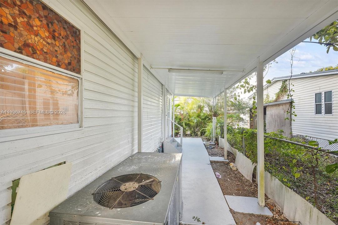 На продажу: $310,000 (3 спален, 2 ванн, 1430 Квадратных фут)