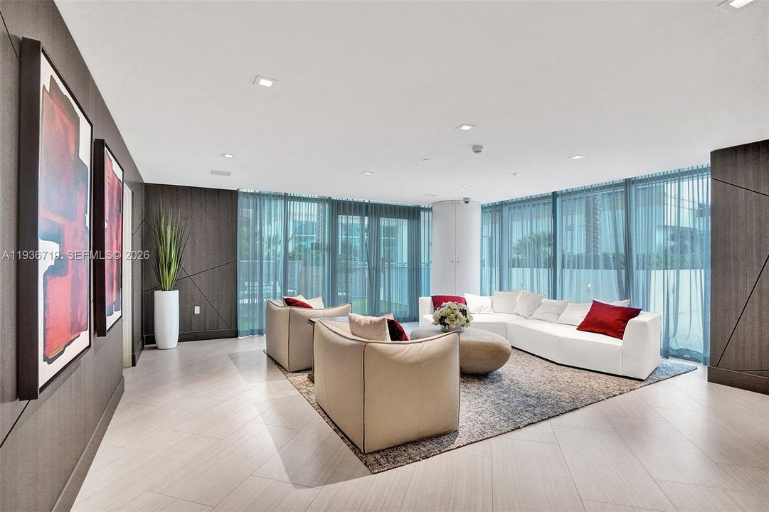 Active With Contract: $1,350,000 (3 beds, 3 baths, 1892 Square Feet)