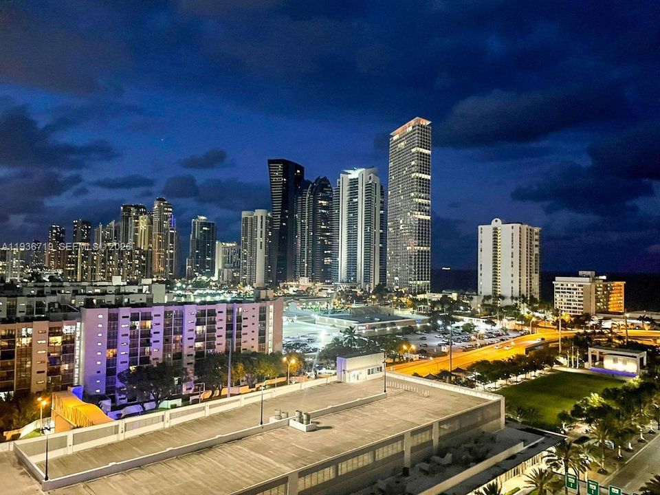 En Venta: $1,490,000 (3 camas, 3 baños, 1892 Pies cuadrados)