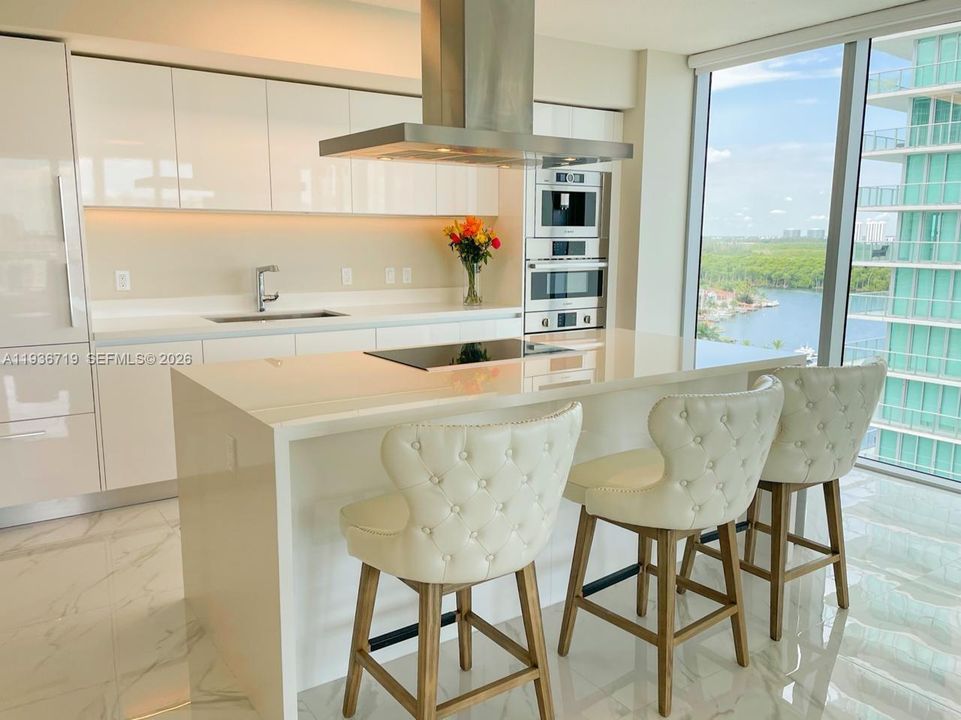 En Venta: $1,490,000 (3 camas, 3 baños, 1892 Pies cuadrados)