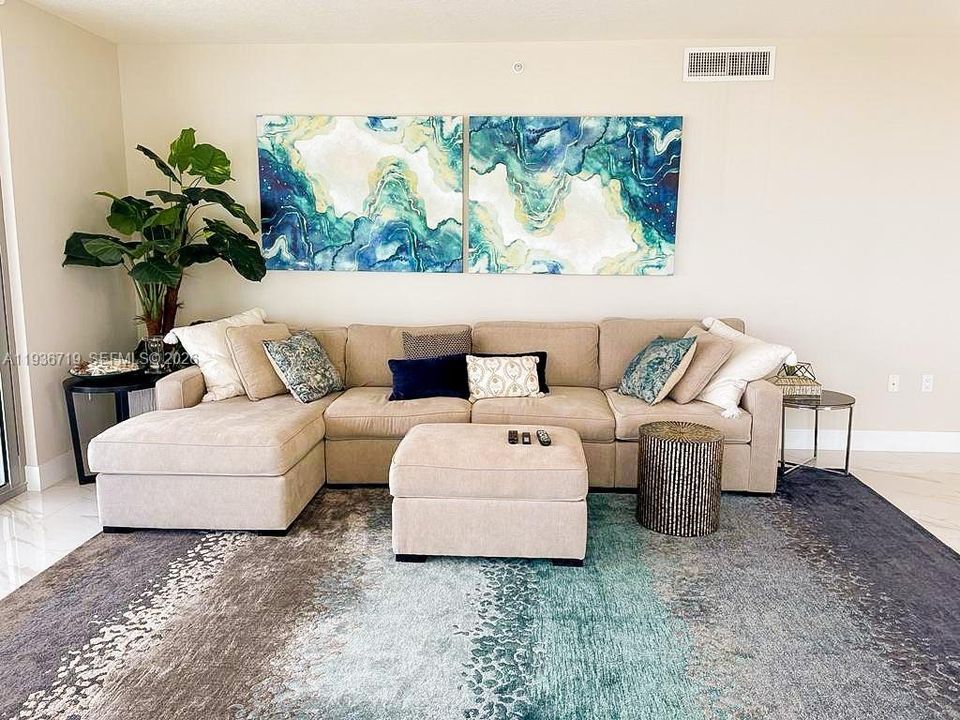 En Venta: $1,490,000 (3 camas, 3 baños, 1892 Pies cuadrados)