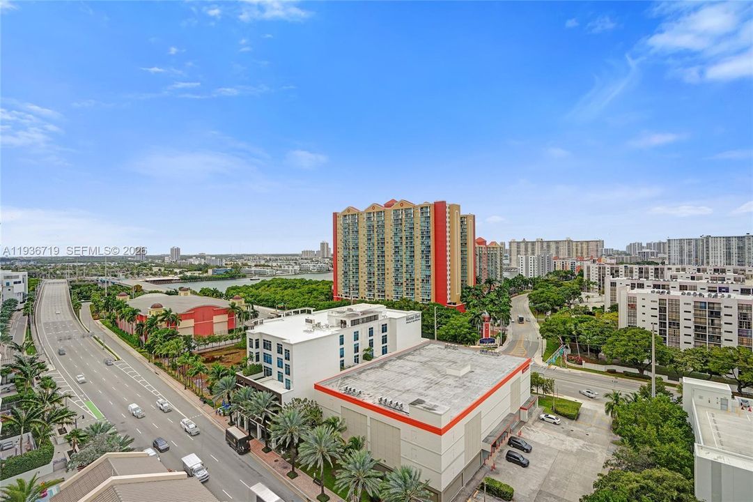 Active With Contract: $1,350,000 (3 beds, 3 baths, 1892 Square Feet)